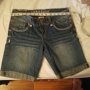 SOLD-Hydraulic denim shorts
